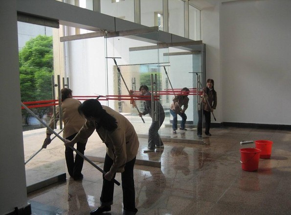 虎門保潔大樓開荒有哪一些程序？